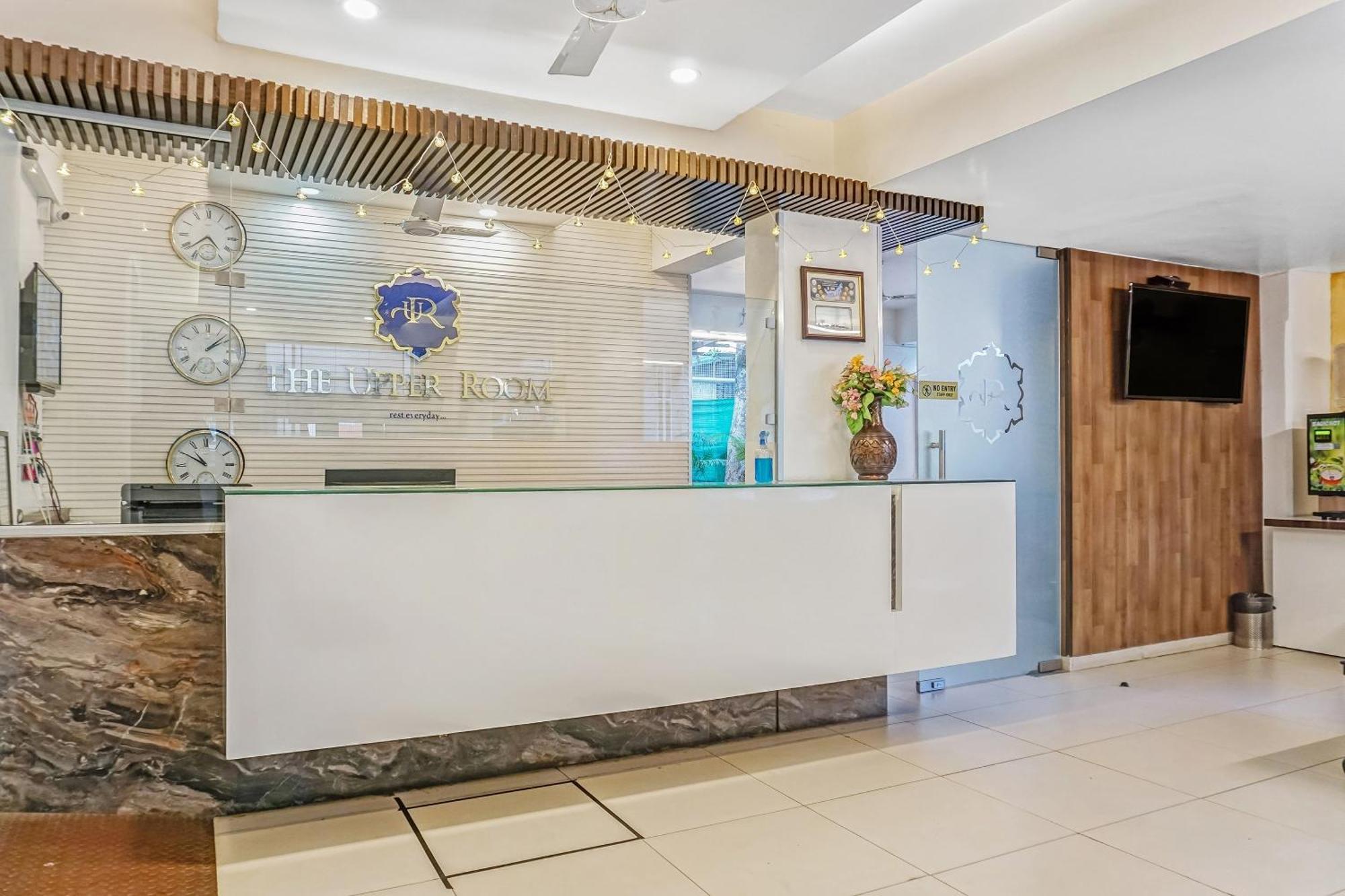 Super Townhouse The Upper Room Near Pune Airport Lohogaon Bagian luar foto
