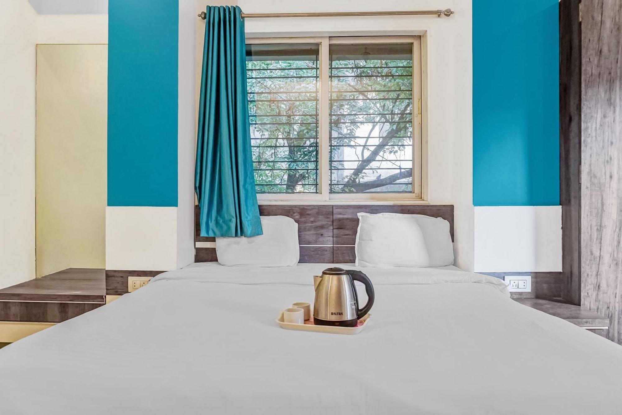 Super Townhouse The Upper Room Near Pune Airport Lohogaon Bagian luar foto