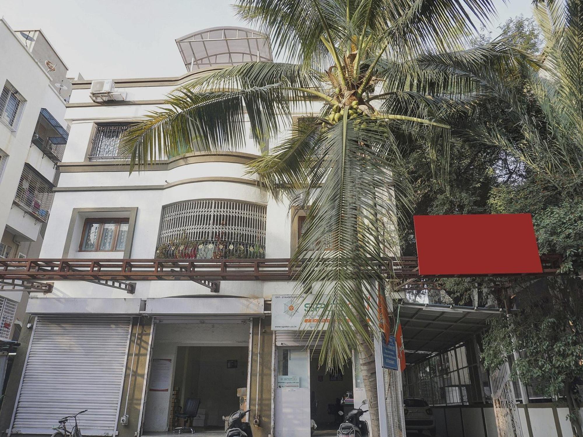 Super Townhouse The Upper Room Near Pune Airport Lohogaon Bagian luar foto