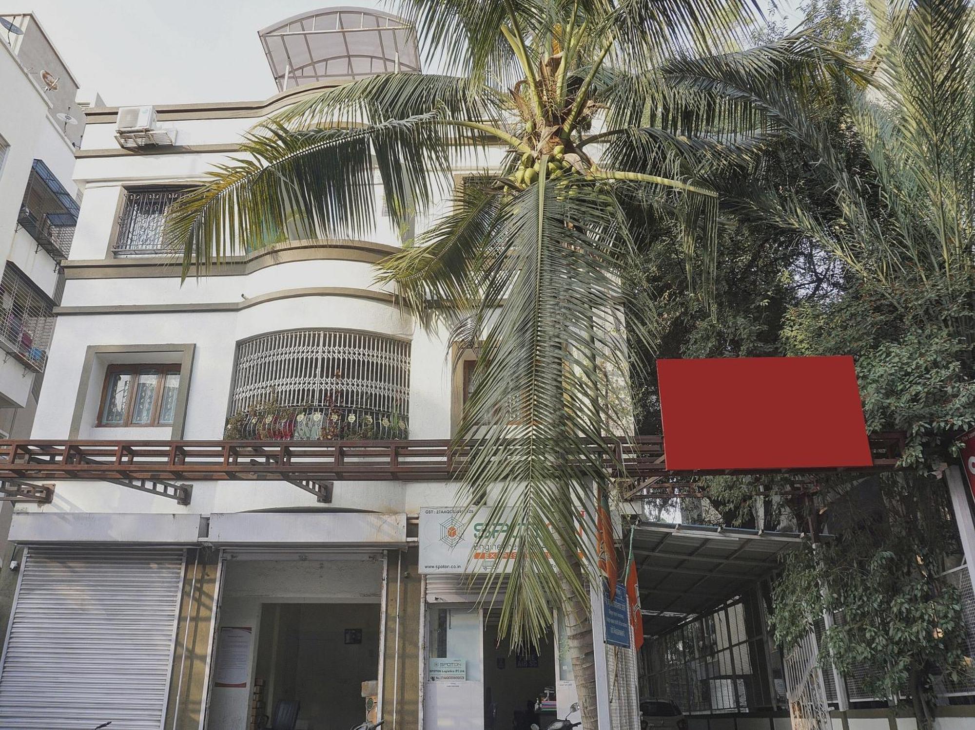 Super Townhouse The Upper Room Near Pune Airport Lohogaon Bagian luar foto
