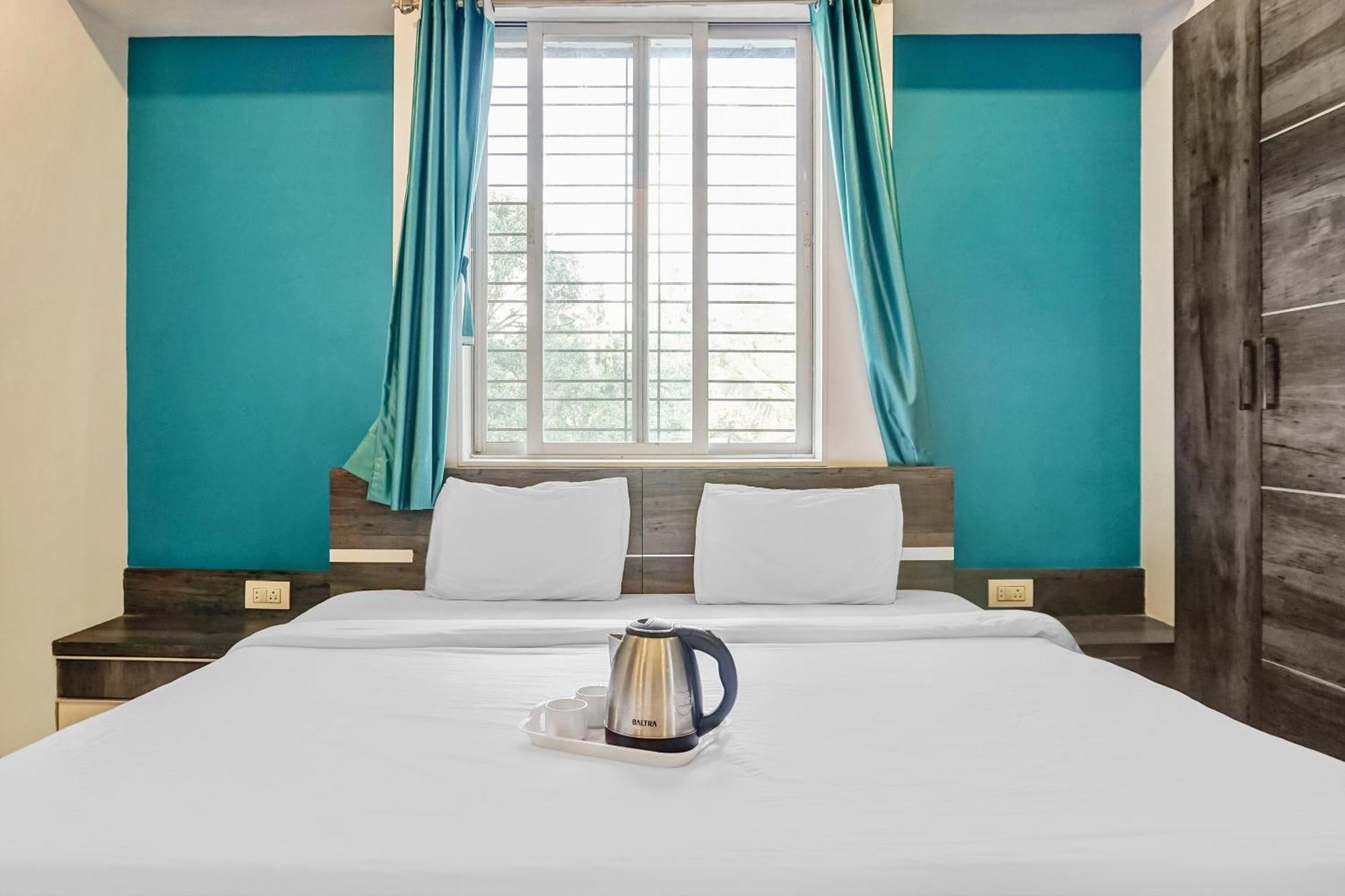 Super Townhouse The Upper Room Near Pune Airport Lohogaon Bagian luar foto